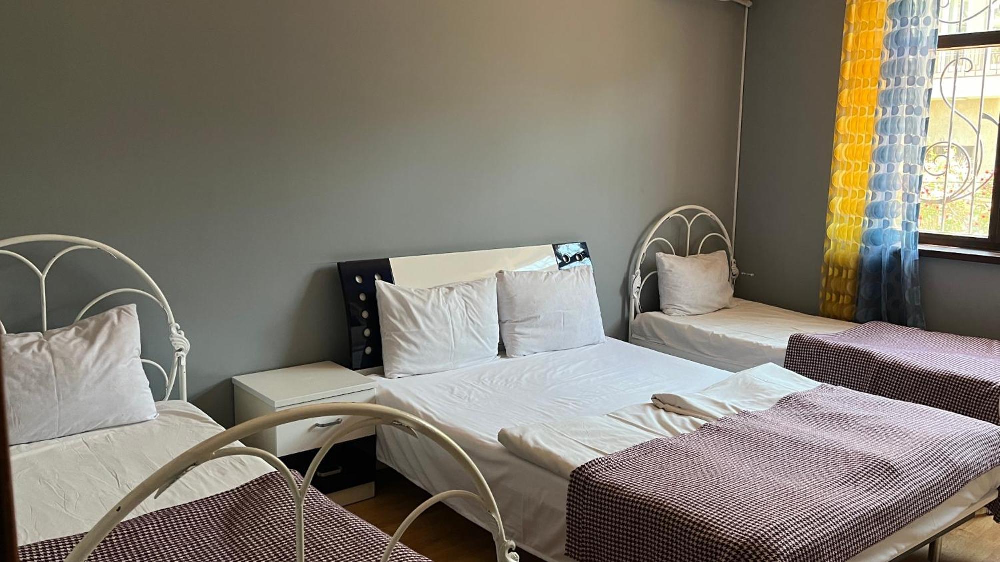 Ivy Boutique Hotel Yerevan Quarto foto