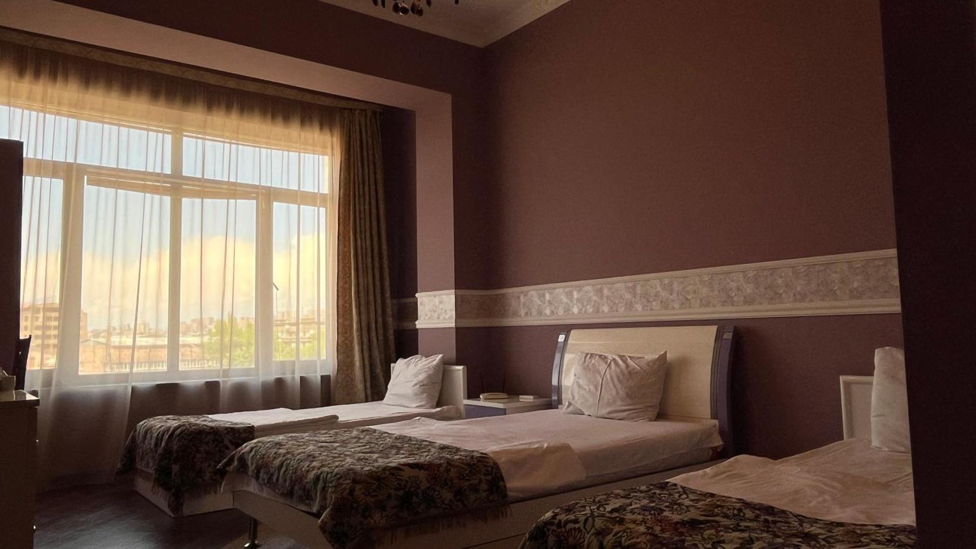 Ivy Boutique Hotel Yerevan Quarto foto