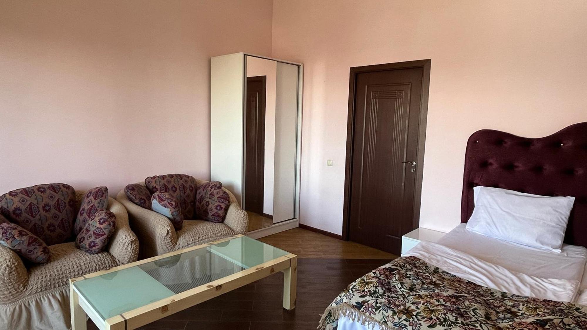 Ivy Boutique Hotel Yerevan Quarto foto