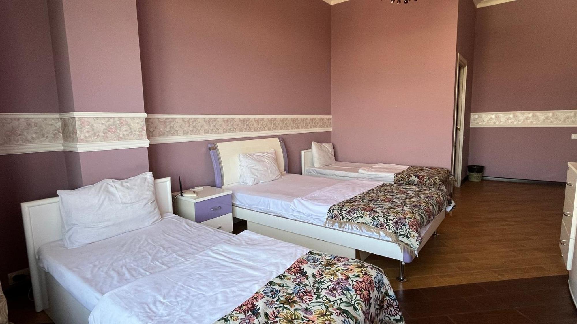 Ivy Boutique Hotel Yerevan Quarto foto
